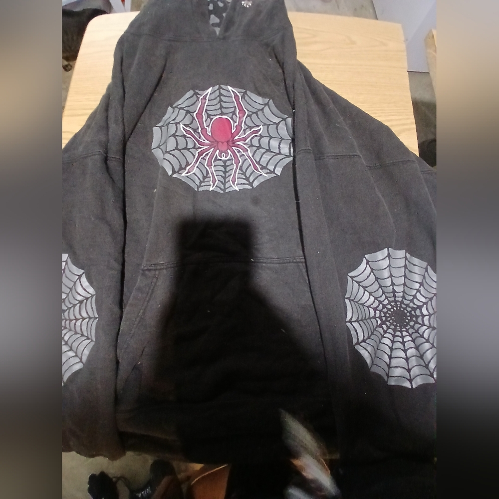 No Boundaries Spider hoodie